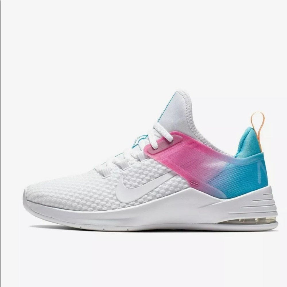 Nike Air Max Bella TR 2 size 9.5